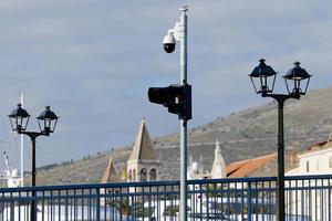 Überwachungskamera in der Stadt Trogir in Kroatien. Urlaub und Reiseziele. Unesco-Weltkulturerbe. Urlaub an der Adria. erstaunliches historisches Ziel. Reisen und Urlaub. foto