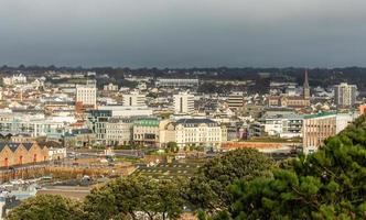 Saint-Helier-Hauptstadtpanorama, Vogtei von Jersey, Kanalinseln foto