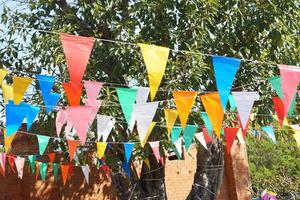 Festival mehrfarbiger Flaggenhintergrund foto