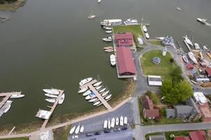 Schiffe an den Docks in St. michaels maryland chespeake bay luftbild panorama foto