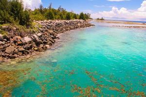 Türkisfarbene exotische lagune auf den seychellen foto