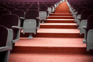 Sitzplätze und Treppen im Auditorium foto