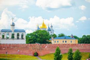 Weliki Nowgorod, Russland. Nowgorod Kreml am Fluss Wolchow foto