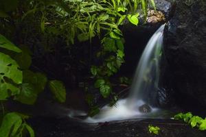 Nang Rong Wasserfall in Thailand foto