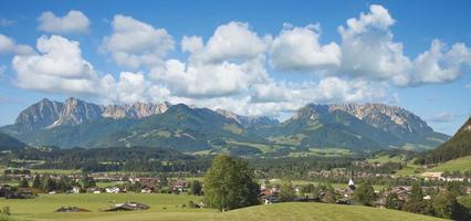 Dorf Kössen, Tirol, Österreich foto