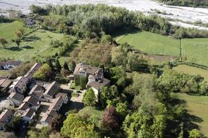 schloss ratti borghetto di borbera pemonte italien dorf luftbild panorama foto