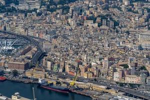 genua altstadt hafen luftaufnahme foto