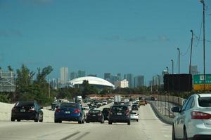 miami, usa - 5. november 2018 - miami florida verstopfte autobahnen foto