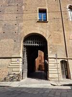 bologna italien mittelalterliche gebäude haus in mercanzia place foto