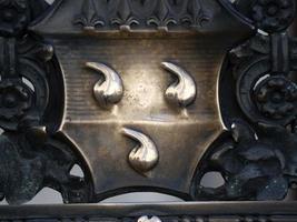 colleoni-kapelle symbol mit drei bällen foto