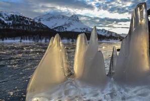 Berg gegen Eisberg foto