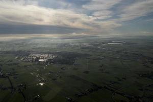 nebel und wolken amsterdam area luftaufnahme foto