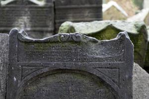 jüdischer alter friedhof in prag foto