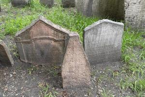 jüdischer alter friedhof in prag foto