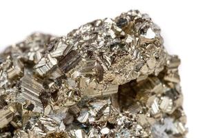 Makromineralstein Pyritgold auf weißem Hintergrund foto