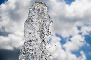 Wasserspritzer am Himmel foto