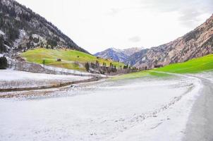 winterliche Berglandschaft. österreichische alpen. foto