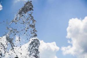 Wasserspritzer am Himmel foto