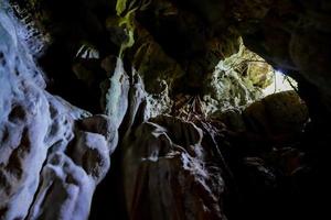 Höhle in Thailand foto