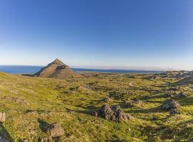 Panoramablick vom Vulkan Snaefellsjökull über die Halbinsel Snaefells auf Island im Sommer tagsüber foto