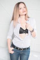 Porträt einer sexy blonden Frau foto