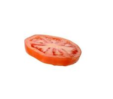 runde Scheibe reife rote Tomaten isoliert auf weißem Hintergrund foto