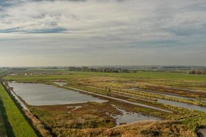 Überblick über die Feuchtgebiete in Burgh-Haamstede, vom Plombe-Turm. Zeeland, Niederlande. foto