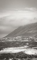 false bay raue küstenlandschaft stadt kapstadt südafrika. foto