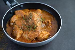 Massaman Thai Curry mit Gewürzen foto