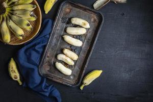 gesunde Ernährung mit Bananenfrüchten und Honig foto