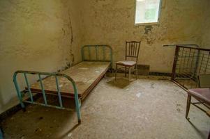 Zimmer in einem verlassenen Gebäude foto