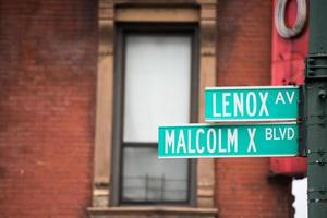 New Yorker Straßenschild malcom x foto