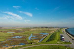 Überblick über die Feuchtgebiete in Burgh-Haamstede, vom Plombe-Turm. Zeeland, Niederlande. foto