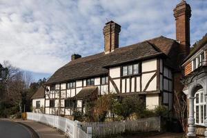 lindfield, west sussex, großbritannien - 01. februar. blick auf historische gebäude im dorf lindfield west sussex am 01. februar 2023 foto