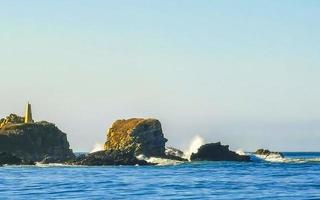 extrem riesiger großer surferwellenstrand la punta zicatela mexiko. foto