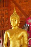 Makha Asanaha Visakha Bucha Day goldenes Buddha-Bild foto