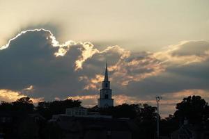 Blick auf den Hafen von Nantucket bei Sonnenuntergang foto