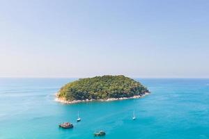 kleine Insel in der Nähe von Phuket foto