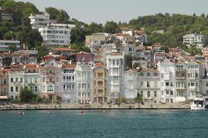 Gebäude in der Bosporus-Meerengenseite von Istanbul, Türkei foto