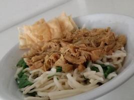Mie Ayam ist indonesisches Essen foto