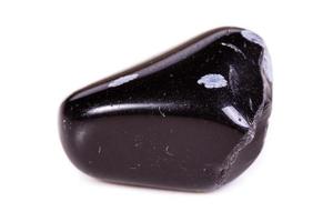 Makro-Mineralstein-Schnee-Obsidian auf weißem Hintergrund foto