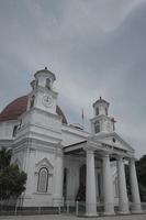 das niederländische koloniale erbegebäude gpib immanuel semarang blenduk kirche, kota tua, semarang, zentral java, indonesien. foto