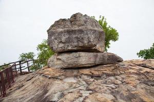 Aussichtspunkt auf einer Klippe foto