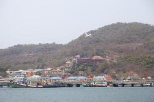 Yachthafen auf einer Insel in Thailand