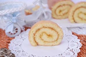 Kuchen mit köstlich Ananas Marmelade wie ein Hintergrund foto