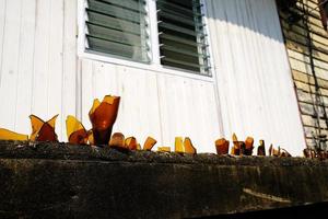 gebrochen Flasche zum Zaun Schutz. foto