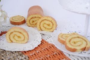 Kuchen mit köstlich Ananas Marmelade wie ein Hintergrund foto