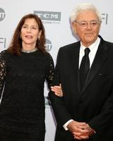 los angeles, 9. juni - lauren shuler donner, richard donner bei der gala tribute to john williams am 44. life Achievement Award des american film institute im dolby theater am 9. juni 2016 in los angeles, ca foto