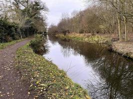 ein blick auf den kanal in der nähe von whitchurch in shropshire foto