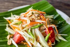 Papaya Salat und thailändisch Essen foto